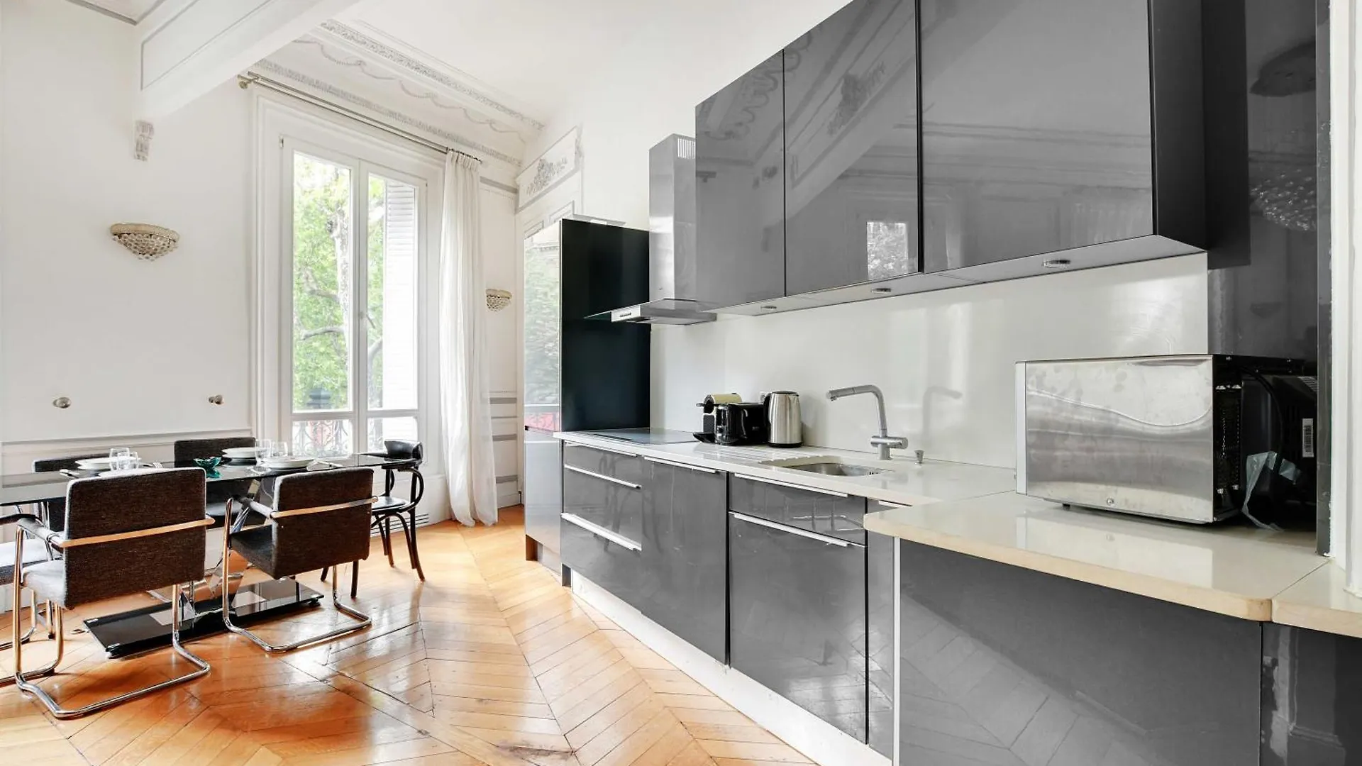 Magnificent Appt - 2bd-4p - Georges V - Champs-elysees Apartment