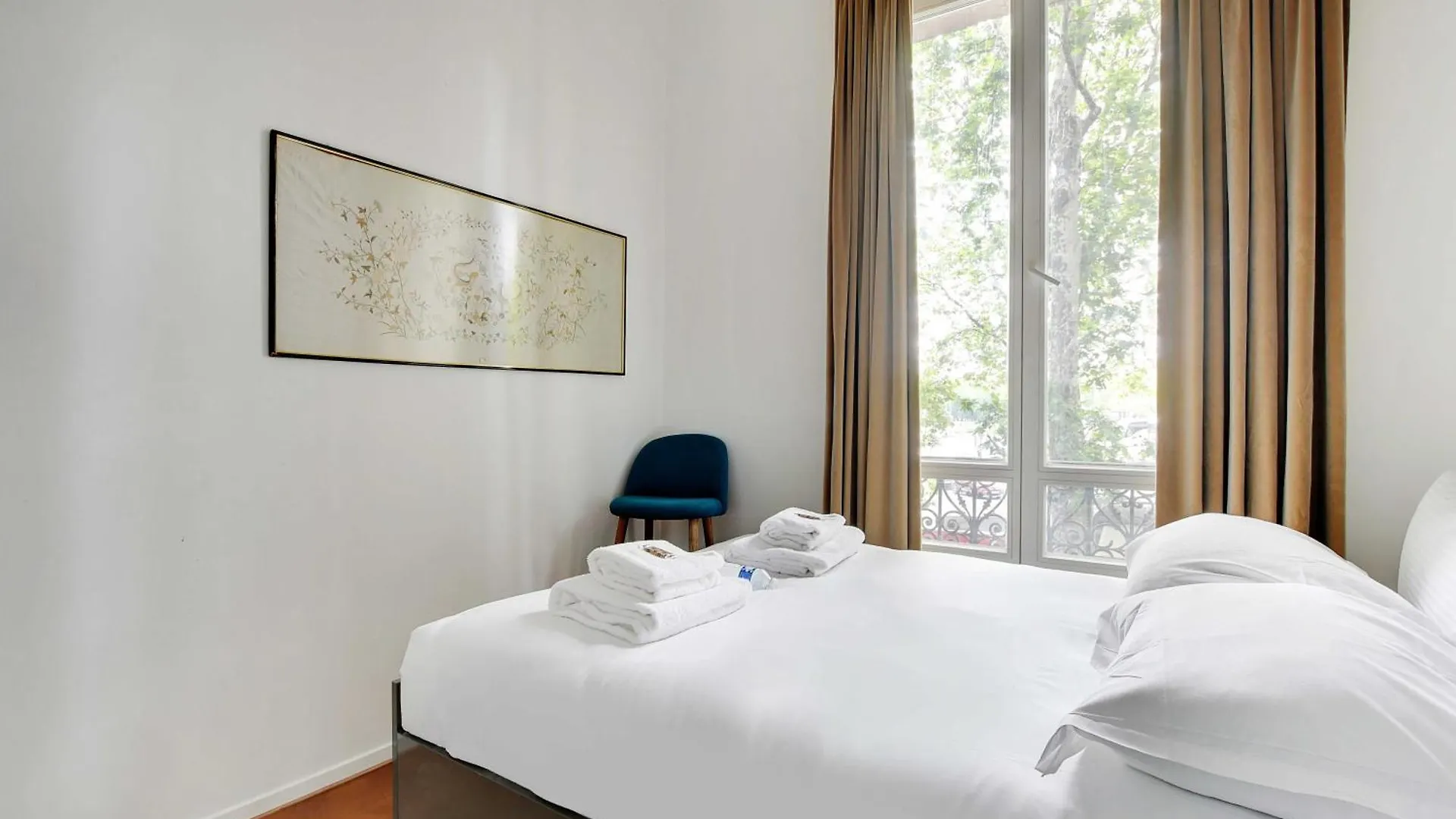 Magnificent Appt - 2bd-4p - Georges V - Champs-elysees * Paris