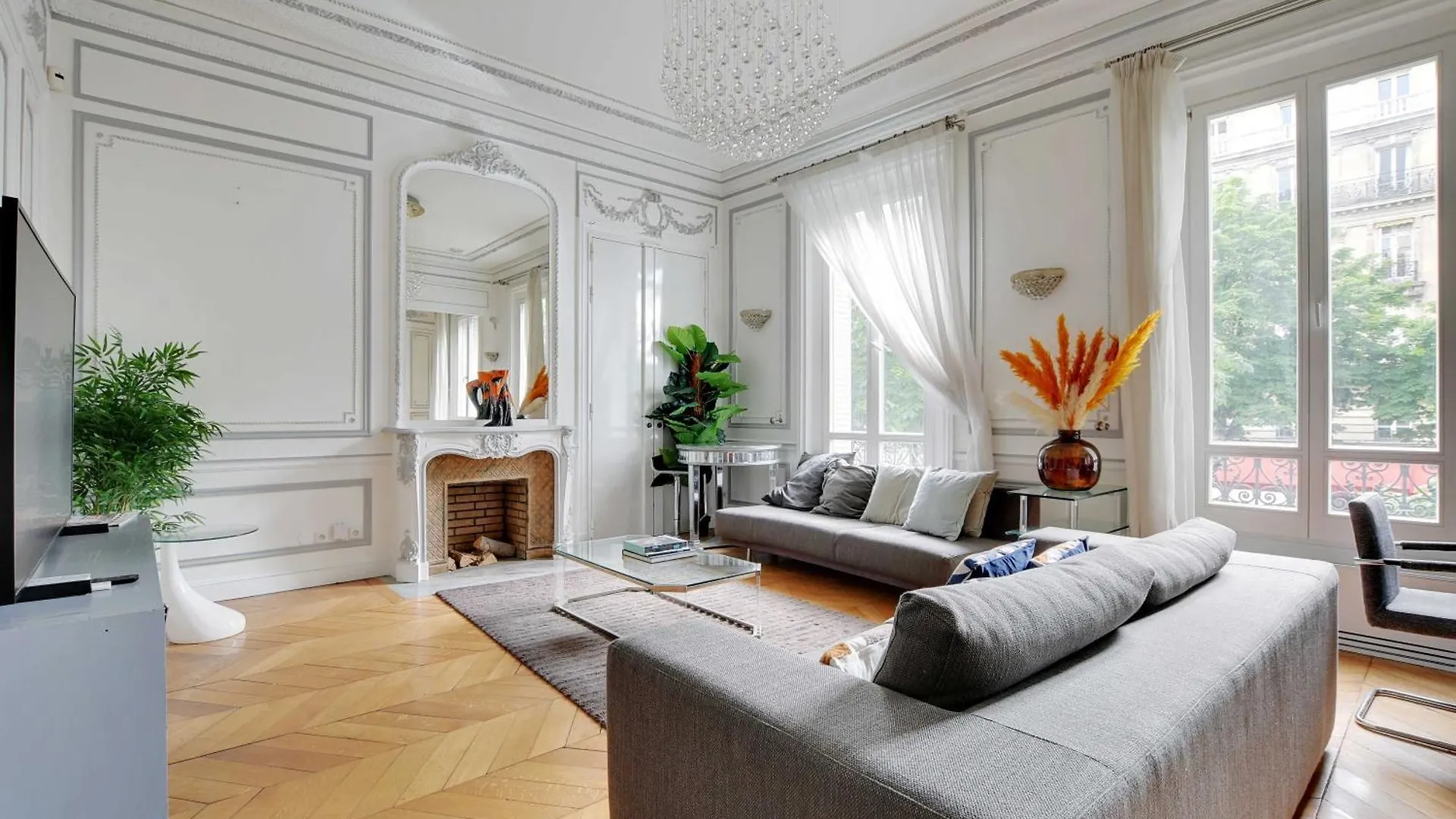 Magnificent Appt - 2bd-4p - Georges V - Champs-elysees דירה פריז